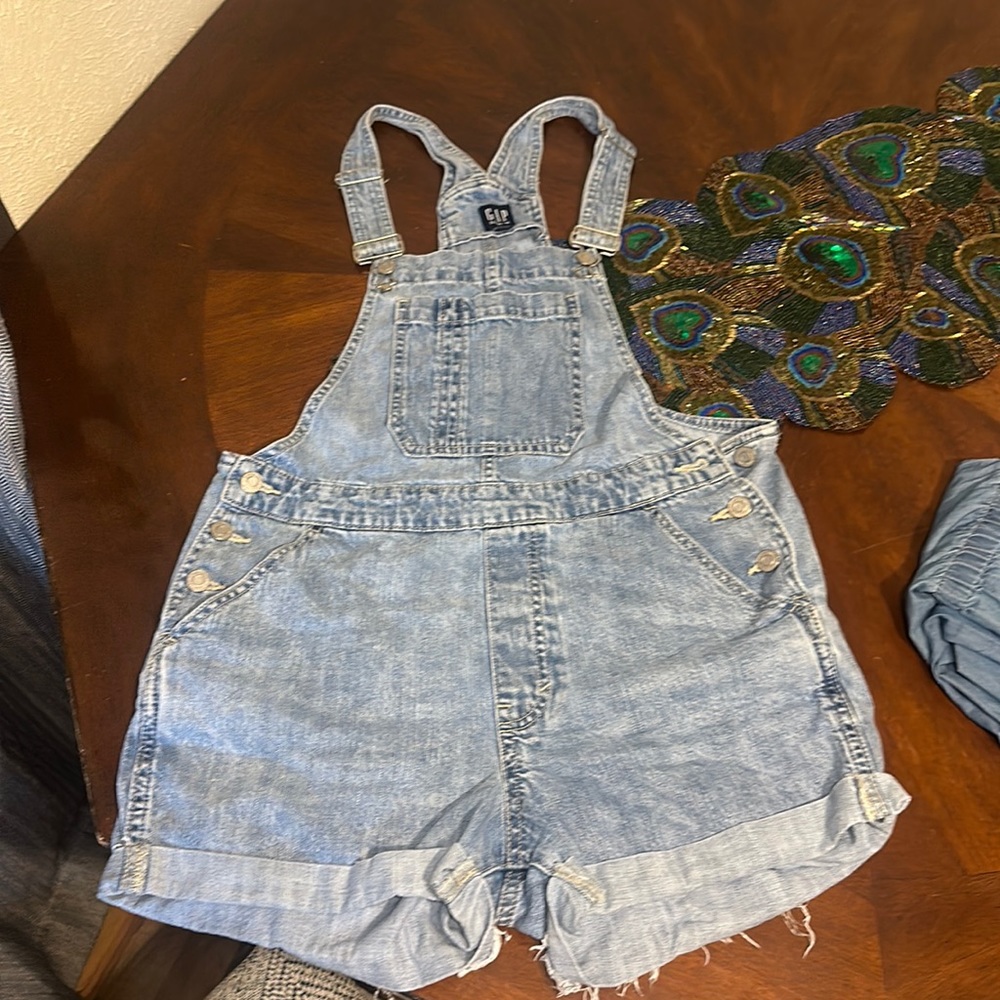 🆕 GAP Overall Denim Jean Shorts Women’s Size S